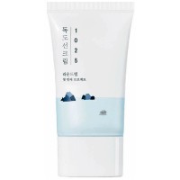 Солнцезащитный крем для проблемной кожи с морской водой Round Lab 1025 Dokdo Sunscreen SPF50+ PA++++, 50 мл